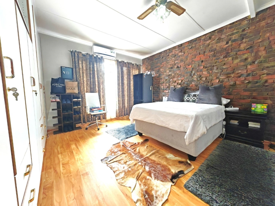 5 Bedroom Property for Sale in Fichardt Park Free State